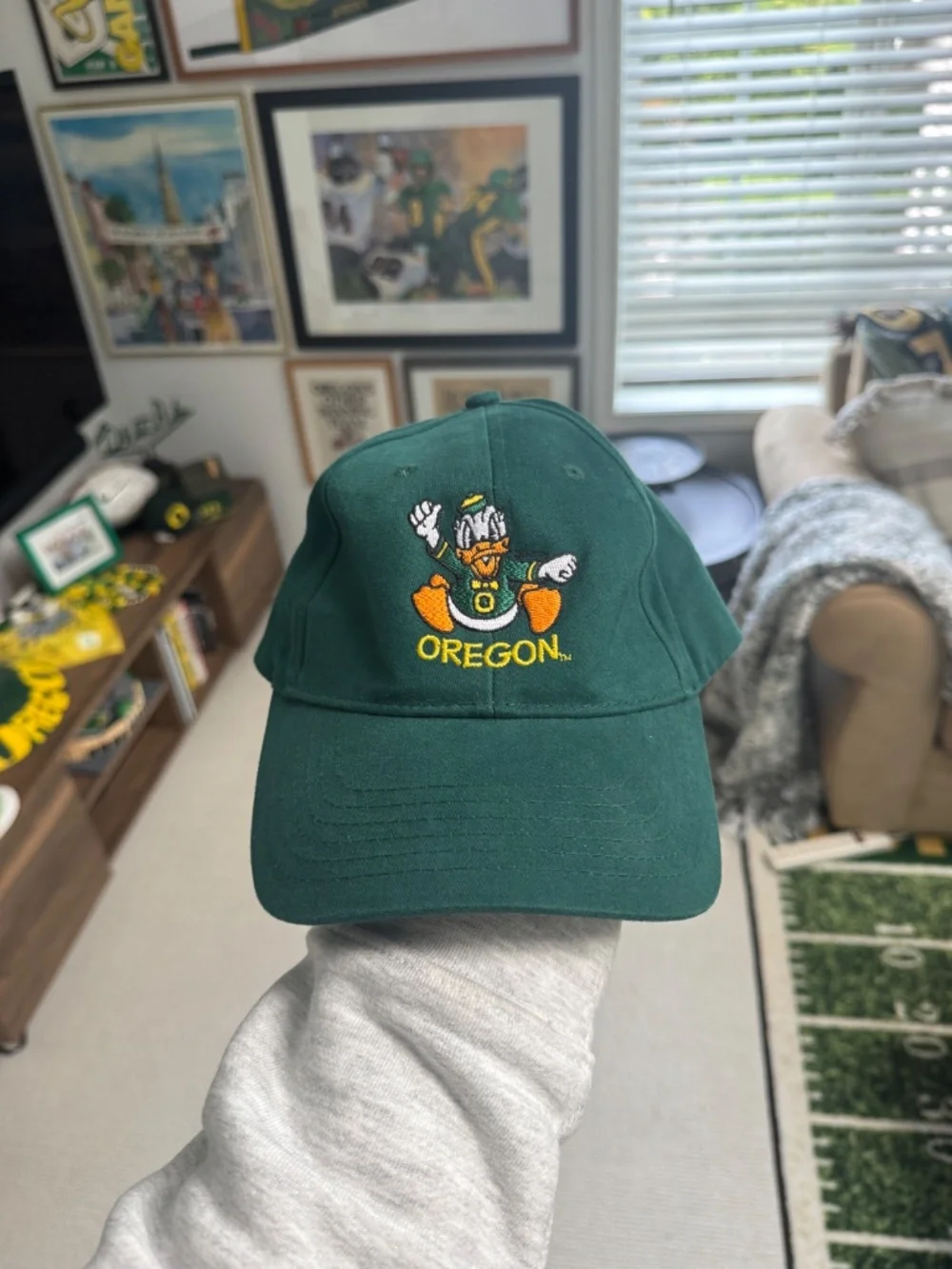 *VINTAGE & RARE* Oregon Ducks x Disney 'Donald Duck' Strapback in Green